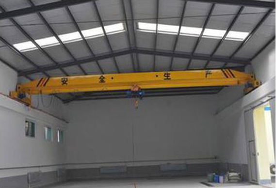 广西桂林单梁起重机是一种重要的工业设备